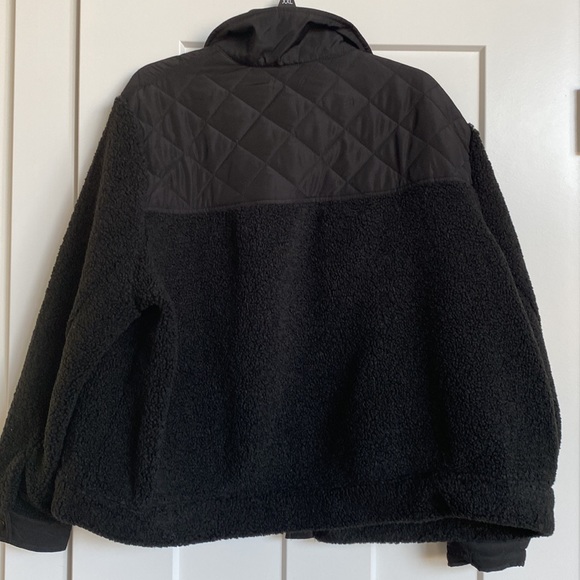 Black Snap Fuzzy Jacket - Picture 5 of 5